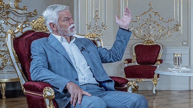 Prezident Petr Pavel poskytl rozhovor pro iDNES.cz, ve kterém se věnoval aktuálním politickým otázkám, kterým Česká republika čelí. Rozhovor moderuje Vladimír Vokál. (15. července 2026)