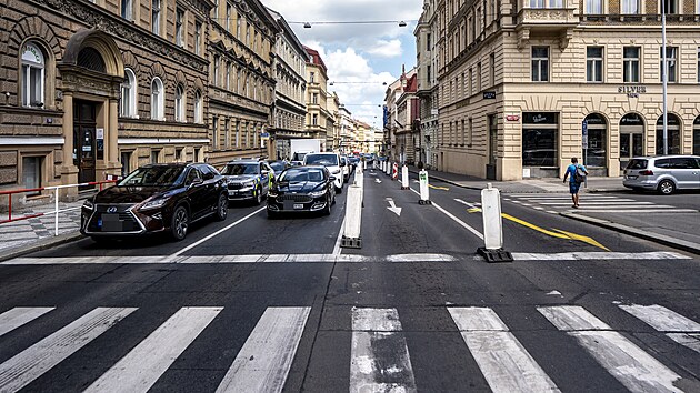 Dopravní křižovatka na náměstí I. P. Pavlova, kde se udála nehoda sanitky a poslance Filipa Turka. (15. července 2026)