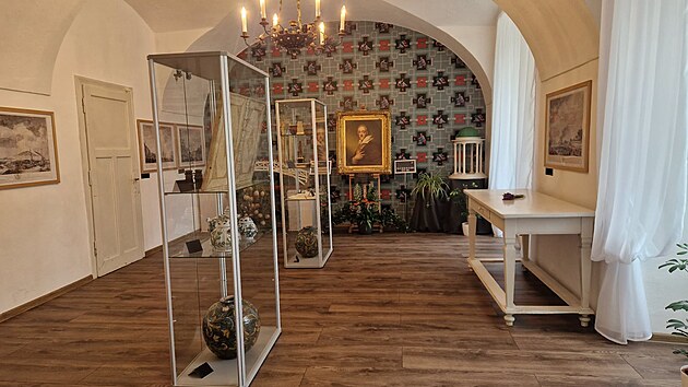 Nov&aacute; expozice na z&aacute;mku v Kr&aacute;sn&eacute;m Dvoře představuje př&iacute;běh hraběte Jana Rudolfa Čern&iacute;na z Chudenic, cestovatele a tvůrce kr&aacute;snodvorsk&eacute;ho krajin&aacute;řsk&eacute;ho parku.