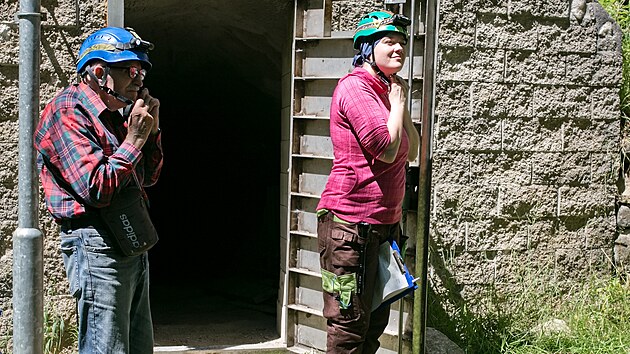 Jeskyňáři na pár dní v roce odemykají unikátní fluoritový důl pod Děčínským Sněžníkem. Důl se nachází v prostorách fluoritových jeskyní. (9. července 2026)