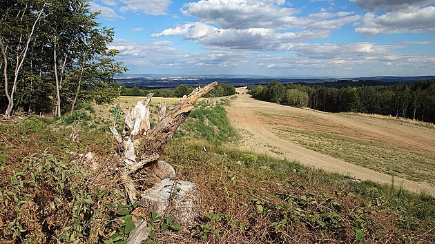 Na trase dálnice D35 mezi Starým Městem a Mohelnicí finišují přípravné práce. Vše je tak prakticky připraveno k zahájení stavby. (9. července 2026)