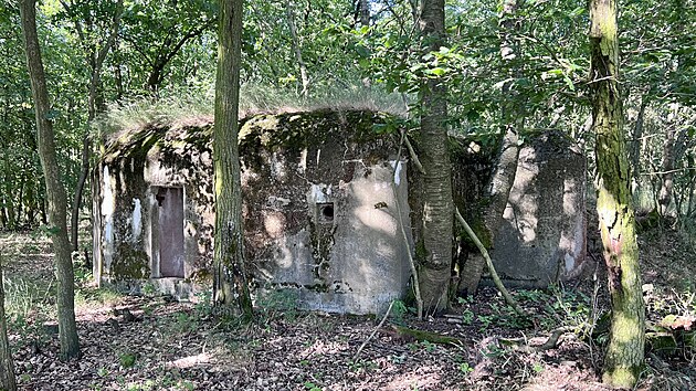 Betonov&yacute; bunkr ze 30. let minul&eacute;ho stolet&iacute; koupil od st&aacute;tu za 230 tis&iacute;c korun m&iacute;stn&iacute; podnikatel.