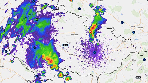 Bouřky v Česku na radaru ve 14 hodin