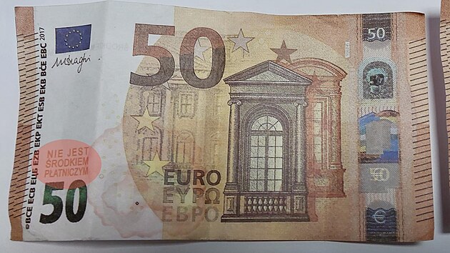 Napodobeniny eurobankovek, které se našly v tržbách na Trutnovsku. (17. července 2026)