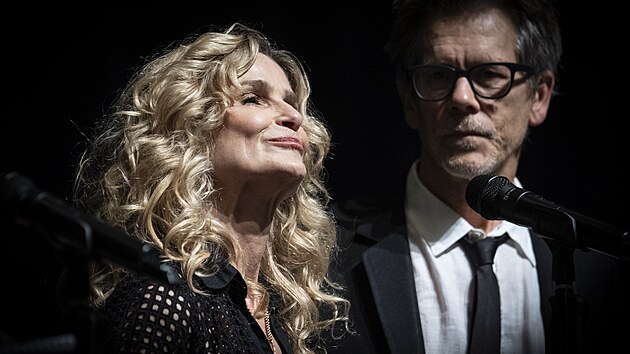 Kyra Sedgwicková a Kevin Bacon uvádí snímek Rodinný film (10. července 2026).