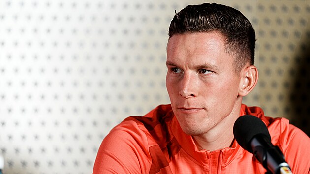 Lukáš Provod na předsezonní tiskové konferenci Slavie.