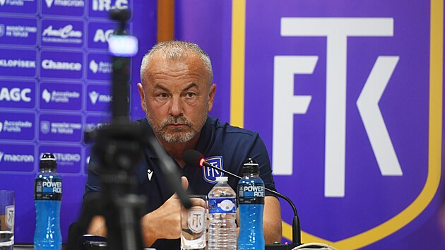 Trenér fotbalových Teplic Zdenko Frťala na předsezonní tiskové konferenci.