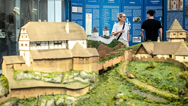 Pro novou výstavu v Severočeském muzeu v Liberci (MUZA) bylo třeba hradů hned šest – Hamrštejn, Grabštejn, Návarov, Roimund, Jezdec a Frýdlant.
