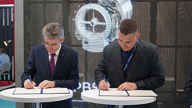 D&iacute;ky čerstv&eacute; spolupr&aacute;ci PBS s ukrajinskou firmou Airlogix se maj&iacute; proudov&eacute; motory PBS vyr&aacute;bět i př&iacute;mo na Ukrajině. Drony těchto partnerů pak v Česku.