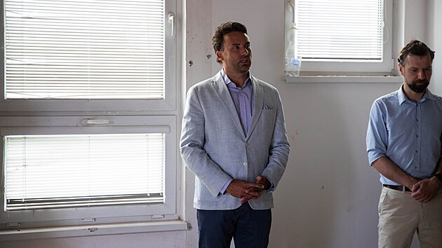 Rektor UP, Michael Kohajda, představuje plány pro U-Klub. (27. července 2026)