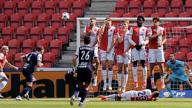 Defenziva Slavie čelí standardce Slovácka.