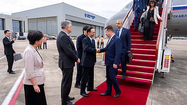 Předseda Sněmovny Tomio Okamura (SPD) dorazil do Šanghaje (20. července 2026)