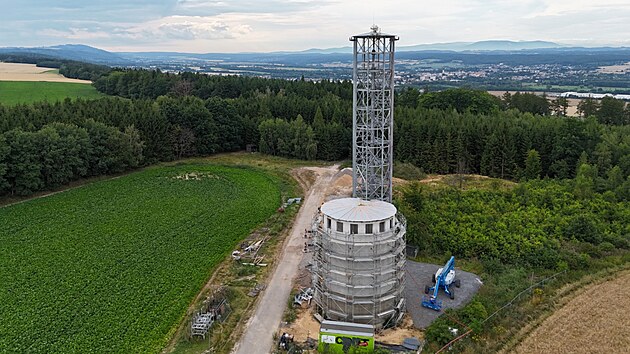 Nový vodojem zajistí bezpečnější dodávky pitné vody pro Hřibojedy, ale i sousední Litíč a Libotov.