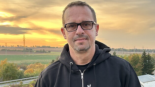 Těhotnej kuchař, vlastn&iacute;m jm&eacute;nem Jaroslav Vajgl, je česk&yacute; influencer vytv&aacute;řej&iacute;c&iacute; obsah formou videoreceptů na soci&aacute;ln&iacute;ch s&iacute;t&iacute;ch TikTok, Facebook, Instagram a YouTube. (14. dubna 2025)
