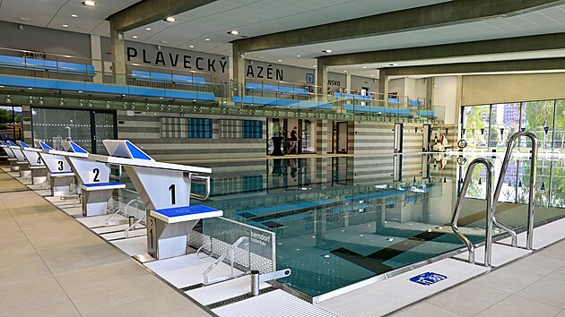 Blansko otevřelo nov&yacute; kryt&yacute; baz&eacute;n, historicky největ&scaron;&iacute; investici města. Plavcům nab&iacute;dne &scaron;estidr&aacute;hov&yacute; baz&eacute;n, v&yacute;ukovou č&aacute;st i wellness z&aacute;zem&iacute;. (31. července 2026)
