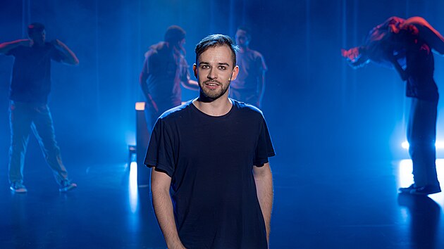 Původně měl vzniknout takzvaný jukebox muzikál, tedy představení složené ze známých písní. Během několika měsíců se však nápad proměnil v autorský muzikál.