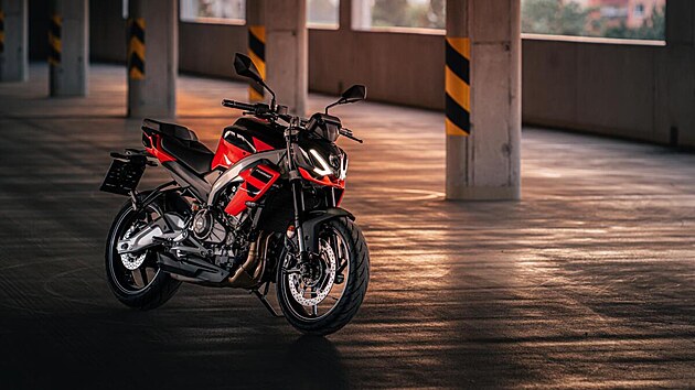 Aprilia Tuono 457