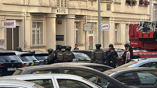 Zásah jednotek IZS na pražských Vinohradech. (2. srpna 2026)