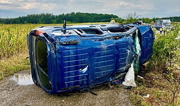 Při nehodě na D1 zastavila jako jediná. Záchranáři jihomoravského kraje ocenili řidičku plyšovým pejskem. Muž v dodávce utrpěl středně těžká zranění. (6. srpna 2026)