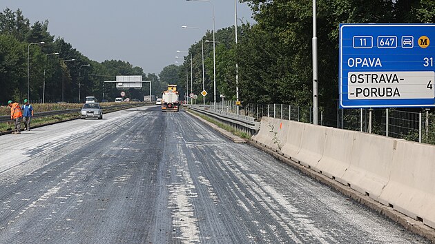Oprava šestikilometrového úseku velmi frekventované Rudné ulice v Ostravě. ŘSD chce stihnout renovaci v obou směrech za dvacet dnů. (3. srpna 2026)