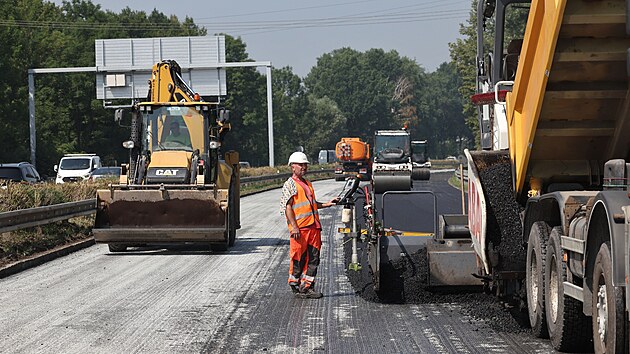 Oprava šestikilometrového úseku velmi frekventované Rudné ulice v Ostravě. ŘSD chce stihnout renovaci v obou směrech za dvacet dnů. (3. srpna 2026)