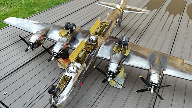 B-29 1/48