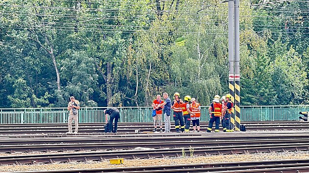 V pražské Libni vyskočila mladá žena z jedoucího vlaku. (4. srpna 2026)
