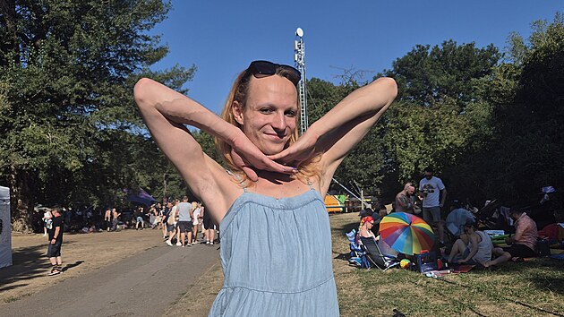 Drag queen Smokee Kween na 16. ročníku průvodu Prague Pride. (8. srpna 2026)