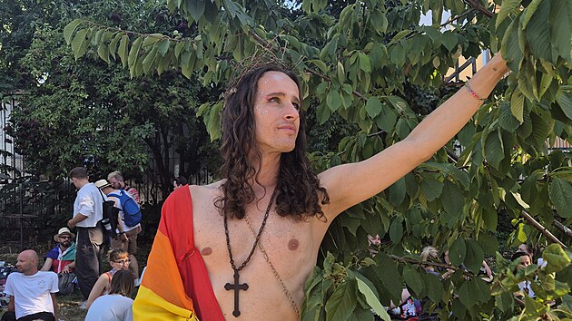 Drag queen Lavri Gina na 16. ročníku průvodu Prague Pride. (8. srpna 2026)