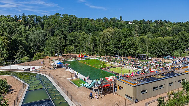 Nové Město nad Metují otevřelo biotopové koupaliště. (8. srpna 2026)