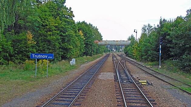 Vjíždíme do stanice Trutnov střed