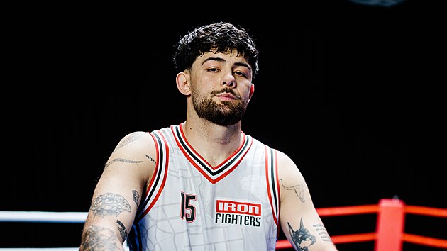 Calin při nat&aacute;čen&iacute; teaseru pro SuperStar (2026)