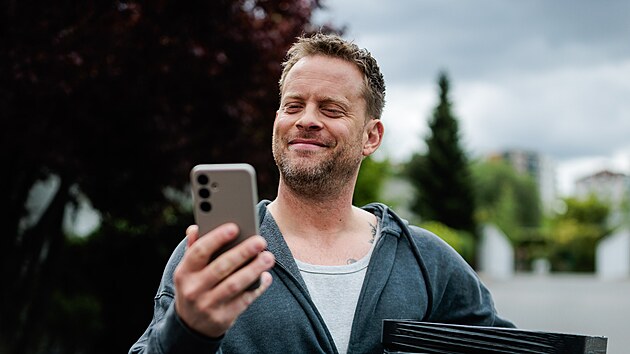 Jakub Prachař při nat&aacute;čen&iacute; teaseru pro SuperStar (2026)
