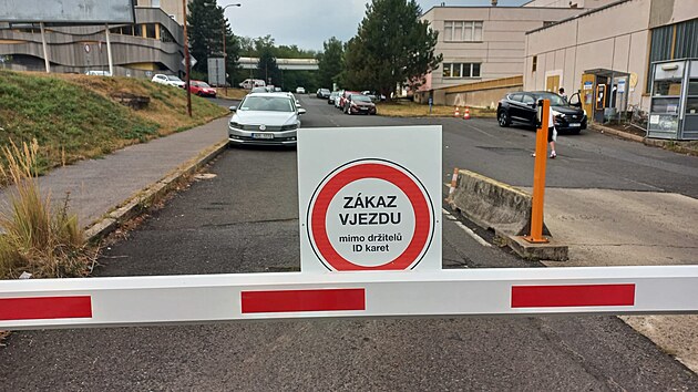 Parkoi&aacute;n&iacute; u Masarykovy nemocnice v &Uacute;st&iacute; nad Labem. (srpen 2026)