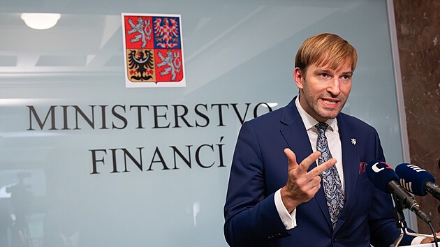 Adam Vojtěch po jednání s ministryní financí Alenou Schillerovou (19. srpna 2026)