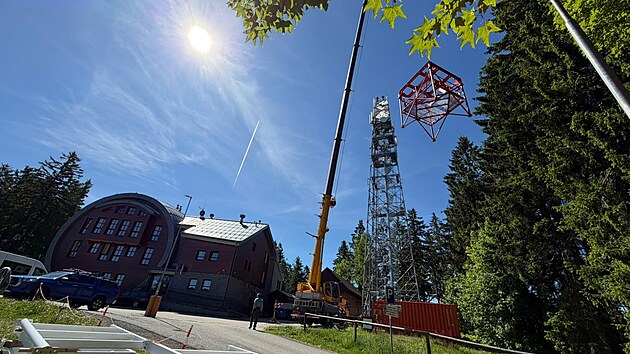 Nová rozhledna u Obřího sudu na Javorníku se otevře ve druhé polovině září (červenec 2026).