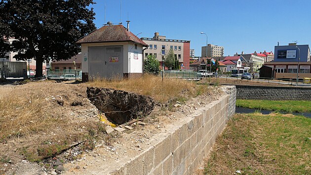 St&aacute;vaj&iacute;c&iacute; podoba n&aacute;břež&iacute; u soutoku Balinky a Oslavy př&iacute;li&scaron; lichotiv&aacute; nen&iacute;.