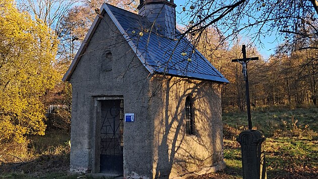 Kaple sv. Cyrila a Metoděje po dokončení prací v roce 2025. První etapa obnovy zahrnovala opravu krovu a střechy, objekt také dostal novou hydroizolaci. Druhá etapa má skončit letos v říjnu.