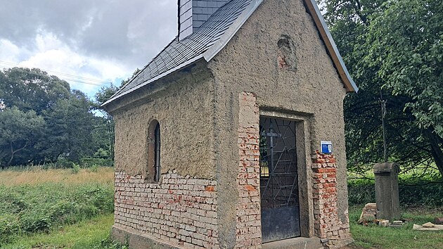 Druhá etapa obnovy kaple sv. Cyrila a Metoděje momentálně probíhá, skončit by měla letos v říjnu. Nové budou podlahy i vnitřní a vnější omítky.