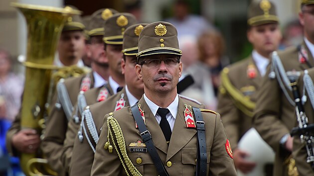 Centrem Olomouce budou opět znít tóny armádních skladeb v rámci Mezinárodního festivalu vojenských hudeb (snímek z jednoho z dřívějších ročníků).