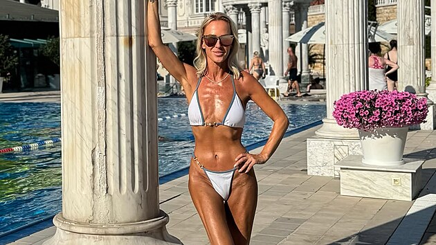Moderátorka Zuzana Belohorcová si dopřává relaxaci v luxusním lázeňském areálu. (9. srpna 2026)