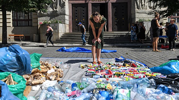 Letn&iacute; anal&yacute;za odpadu z veřejn&yacute;ch ko&scaron;ů v centru Prahy. (14. srpna 2026)