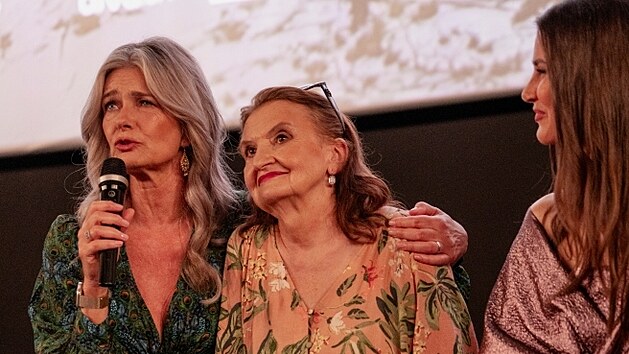 Pavlína Pořízková a Eva Holubová během debaty s diváky filmu Bardotky (16. července 2026)