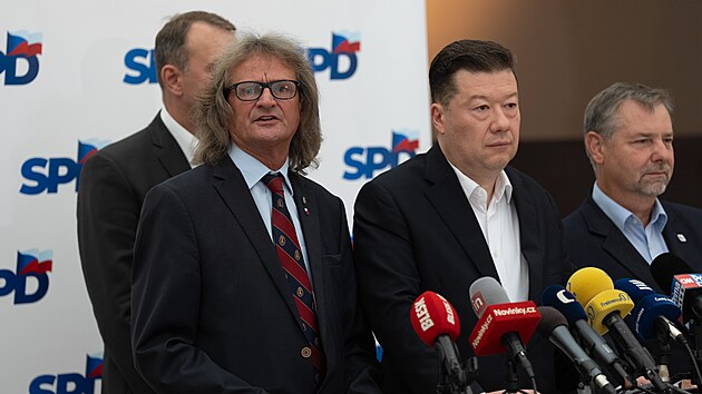 Miroslav Ševčík, Radim Fiala, Tomio Okamura a Radek Koten z SPD na tiskové konferenci ve Sněmovně. (25. srpna 2026)