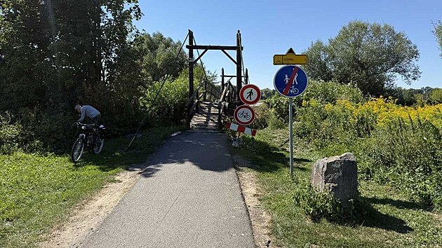 V z&aacute;ř&iacute; 2026 začne v&yacute;stavba nov&eacute; l&aacute;vky přes řeku Ondřejnici na &uacute;zem&iacute; Proskovic a Ko&scaron;atky. Původn&iacute; l&aacute;vka, kter&aacute; je v nevyhovuj&iacute;c&iacute;m technick&eacute;m stavu, bude snesena a nahrad&iacute; ji zbrusu nov&aacute; stavba. (srpen 2026)