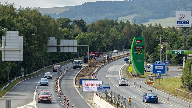 Podle silničářů denně projede průtahem v průměru 50 tisíc aut, z nichž je hodně nákladních.