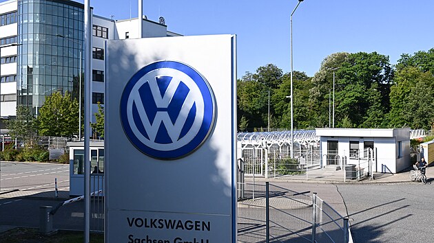 Pohled na závod Volkswagenu na výrobu motorů v Chemnitzu.