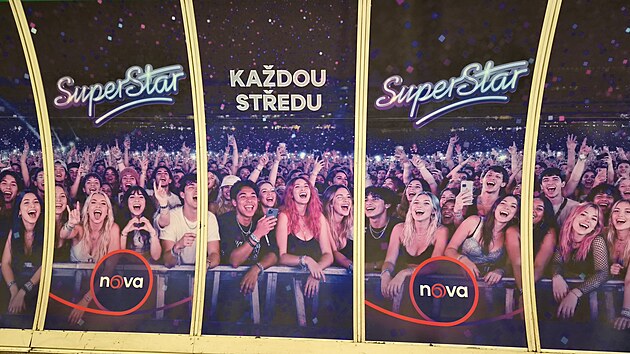Kritiku si vysloužily také generické obličeje „jako přes kopírák“.