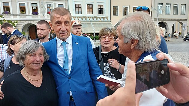 Premiér a ministři za ANO měli ve čtvrtek odpoledne setkání s veřejností na náměstí Přemysla Otakara II. v Českých Budějovicích. (20. srpna 2026)