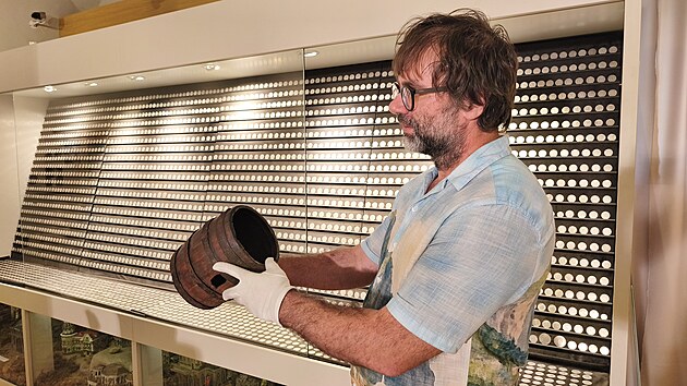 Nejcennější archeologický nález spojený se Svitavami tvoří 4 347 stříbrných mincí o hmotnosti 23 kilogramů, které byly úplnou náhodou nalezeny před 70 lety v jednom z domů na náměstí. (27. srpna 2026)